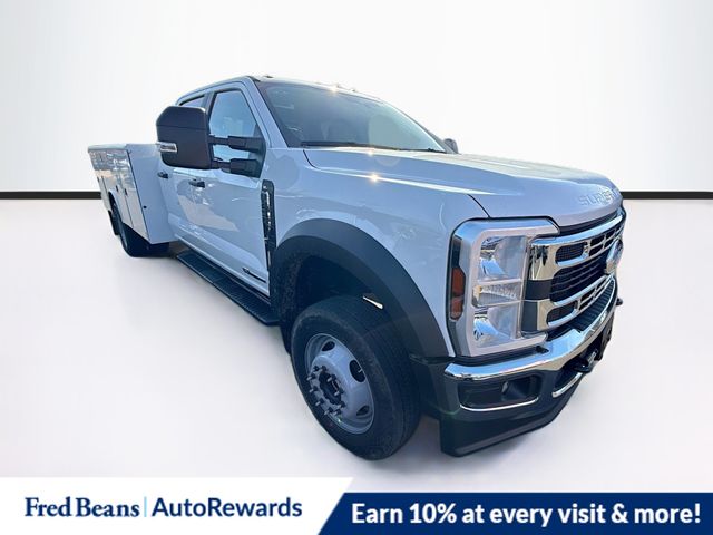 2026 Ford F-450 Super Duty Chassis Cab XL's photo