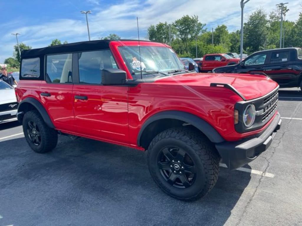 Used 2023 Ford Bronco Base SUV