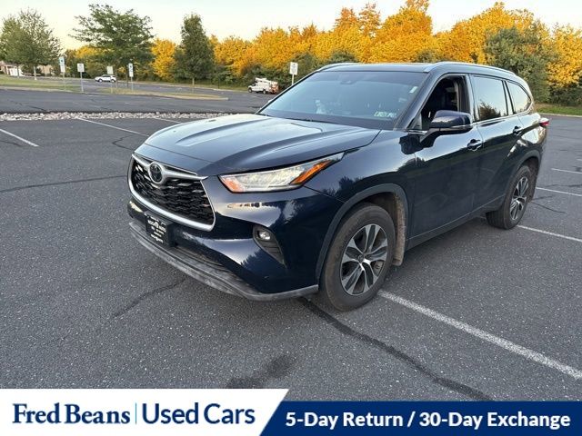 2021 Toyota Highlander XLE photo 4