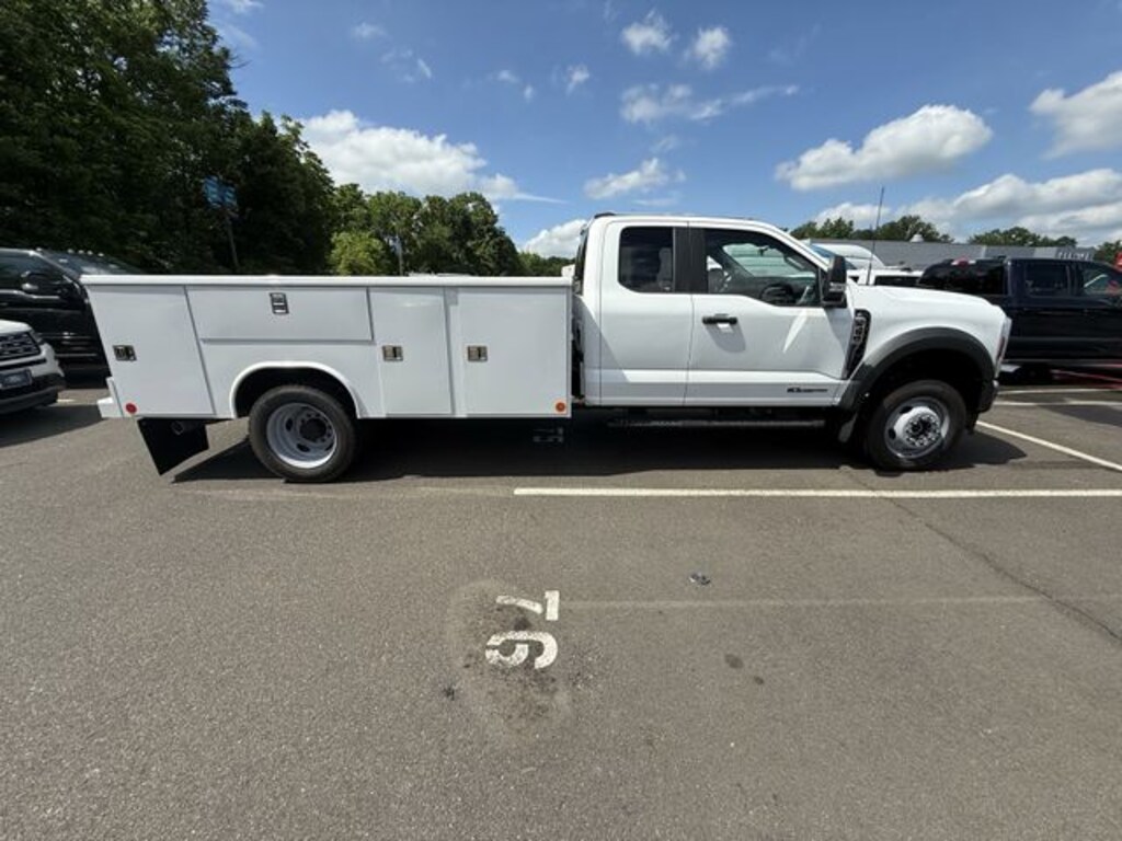 New 2025 Ford F-550 Chassis 11ft Reading Service Body Truck Super Cab