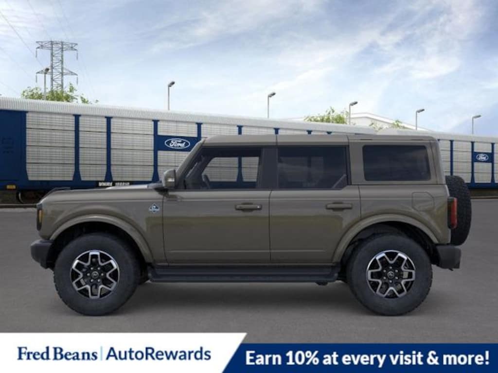 New 2025 Ford Bronco Outer Banks SUV