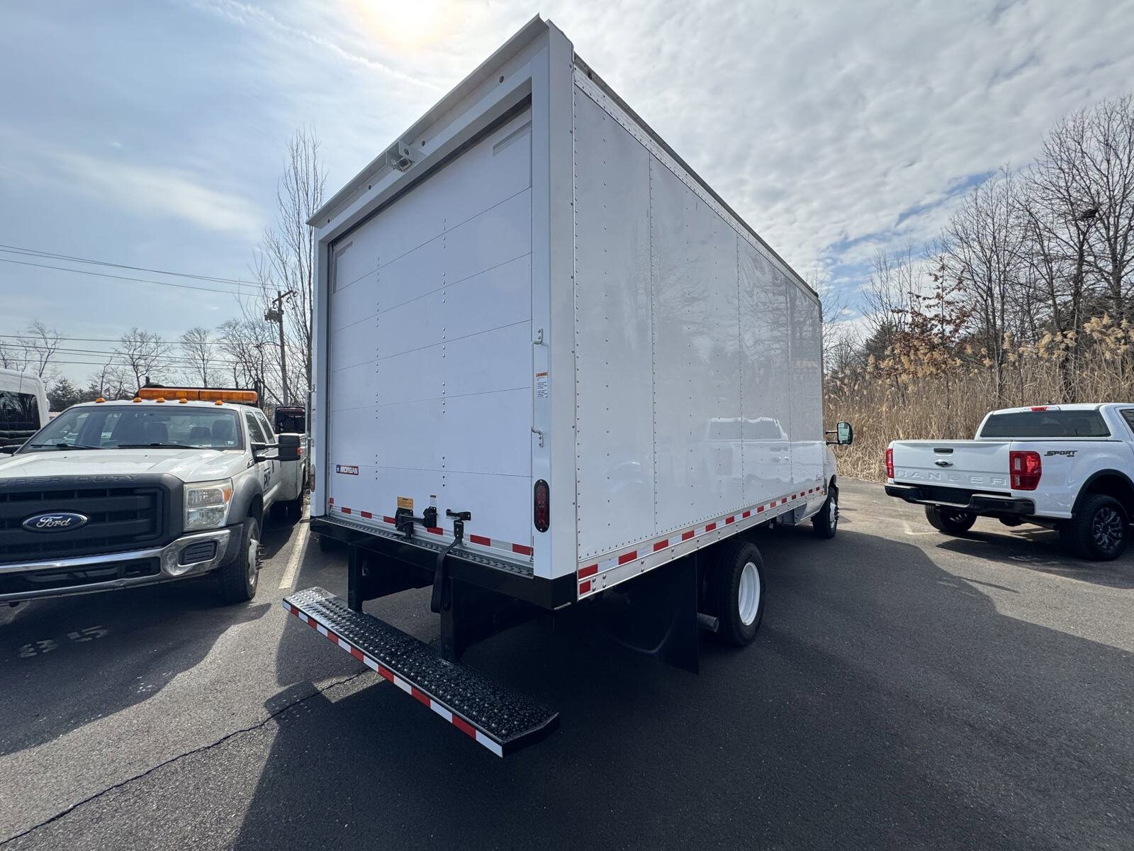 2025 Ford E-350 Base photo 4
