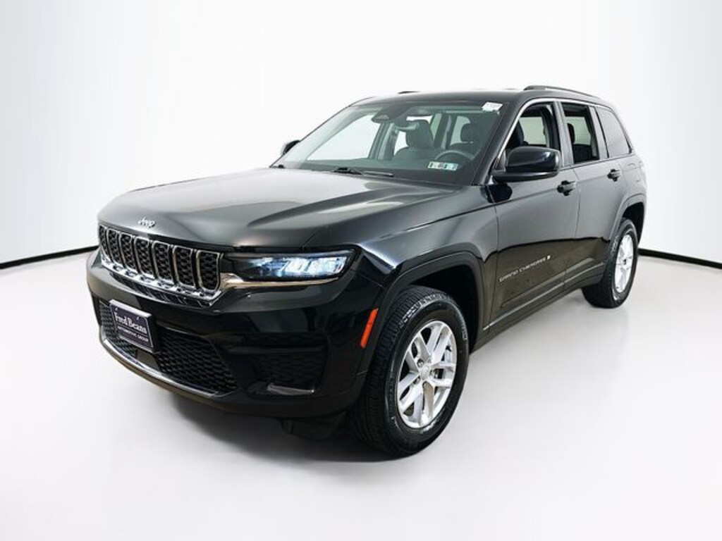 Used 2023 Jeep Grand Cherokee Laredo SUV