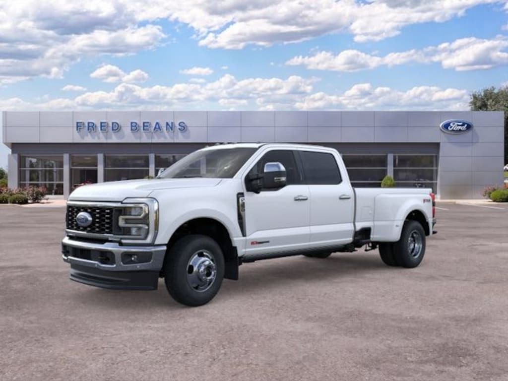 New 2026 Ford F-350 Lariat Truck Crew Cab