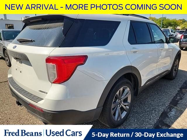 2023 Ford Explorer XLT photo 2