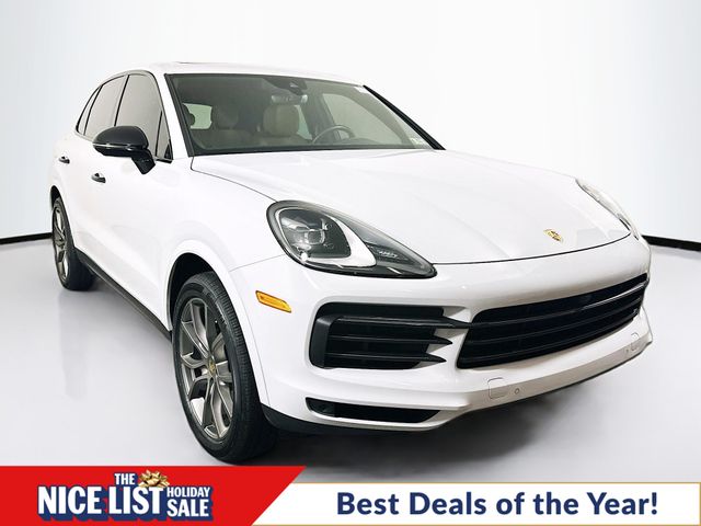 2023 Porsche Cayenne Base's photo