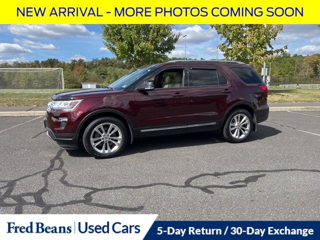 2019 Ford Explorer XLT photo 2