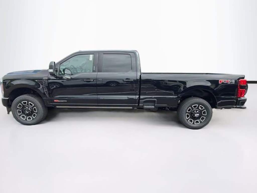 New 2026 Ford F-350 Platinum Truck Crew Cab