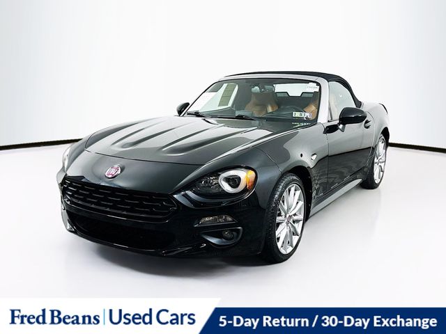 2018 Fiat 124 Spider Lusso photo 2