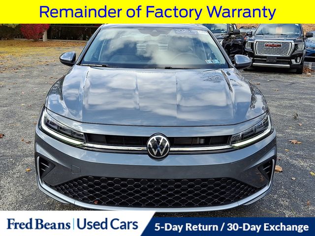 2025 Volkswagen Jetta 1.5T SE photo 2