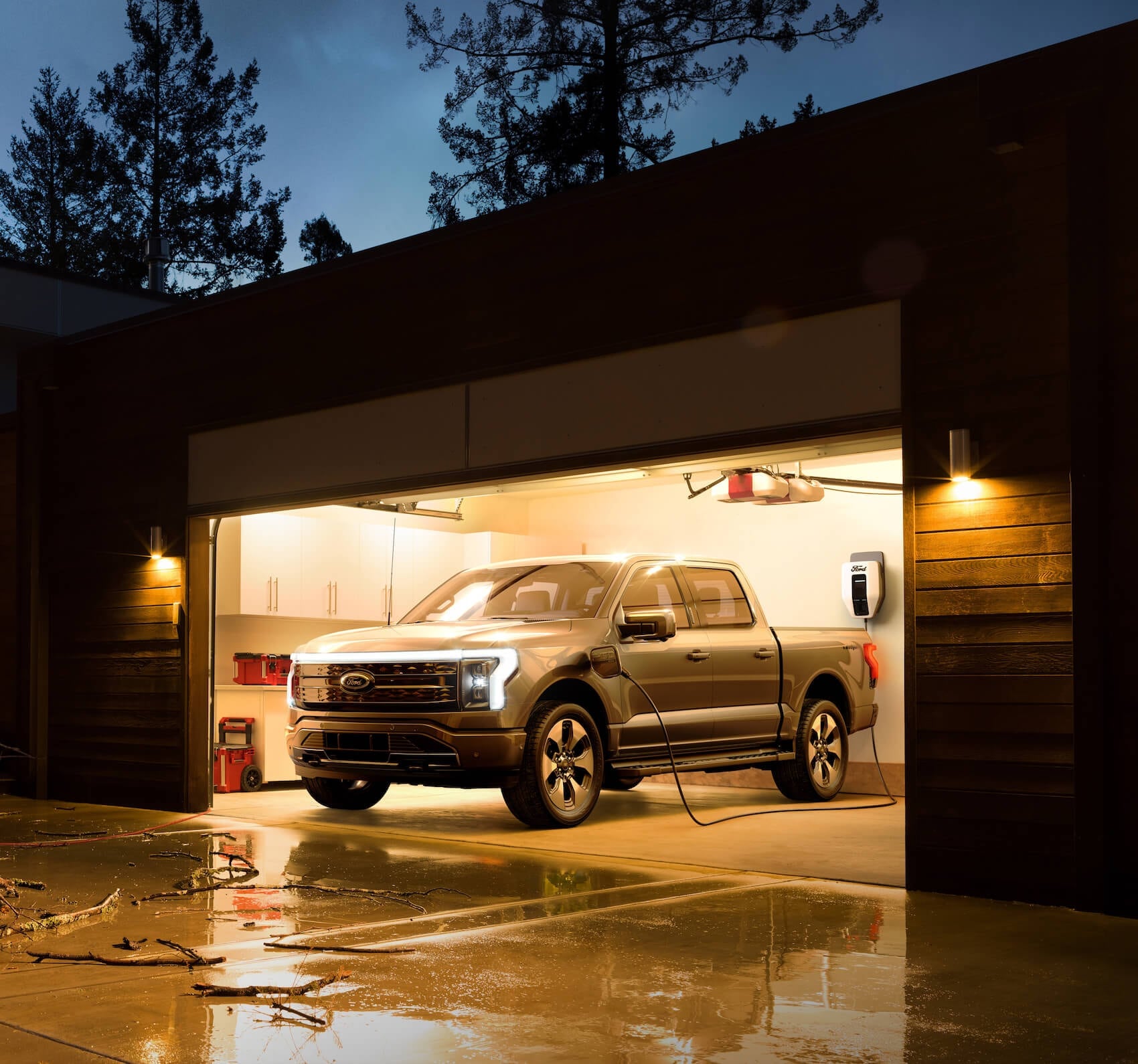 2022 Ford F-150 Lightning charge