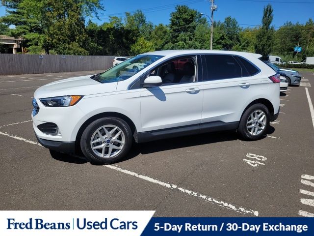 2022 Ford Edge SEL photo 4