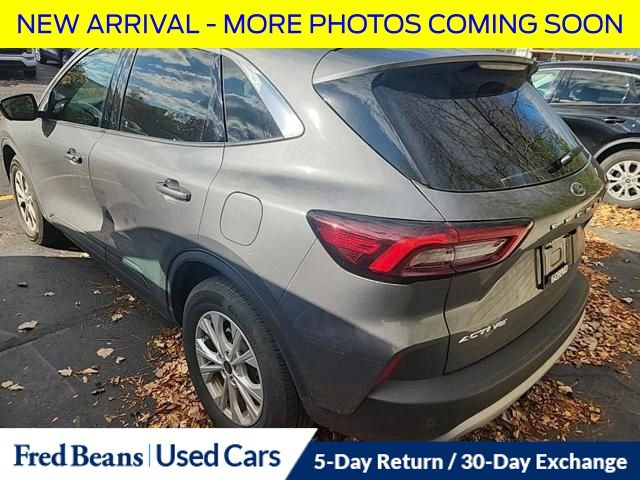 2023 Ford Escape Active photo 2