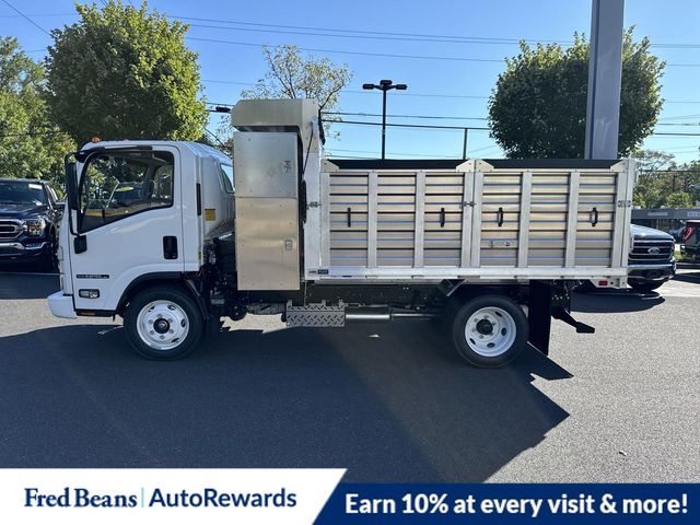 2025 Isuzu NPR photo 2