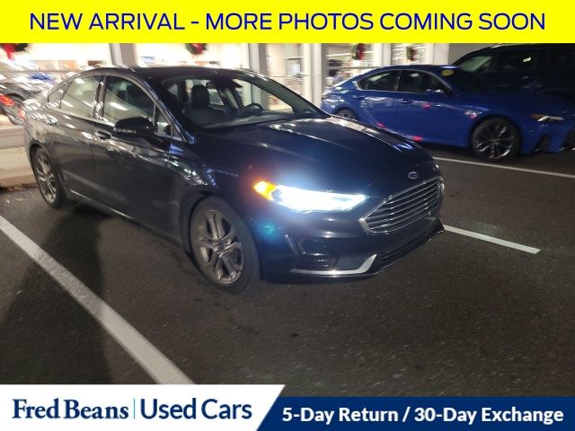 2020 Ford Fusion SEL's photo