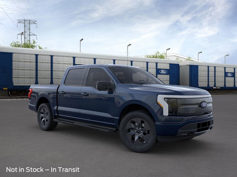 2025 Ford F-150 Lightning Flash's photo