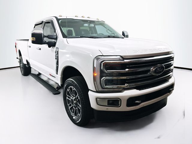 2024 Ford F-350 Super Duty Limited's photo