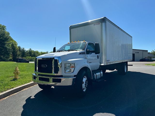 2017 Ford F-750 photo 2