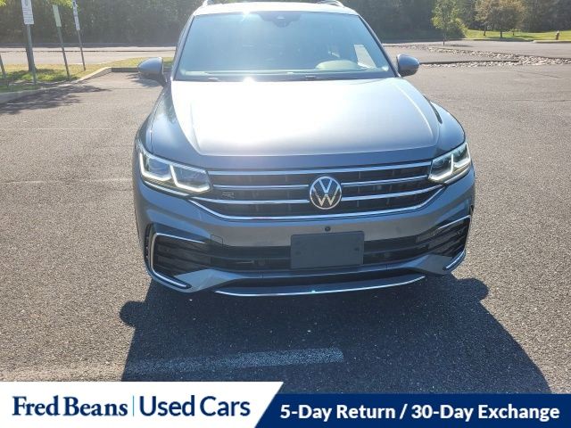 2022 Volkswagen Tiguan SEL Premium R-Line photo 2