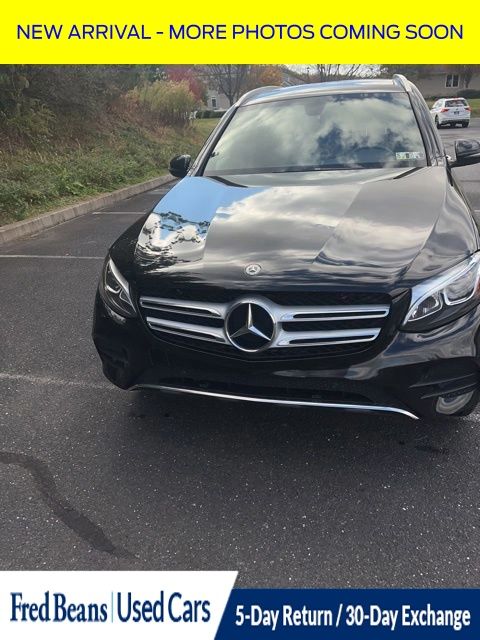 2019 Mercedes Benz GLC 300 4MATIC photo 2