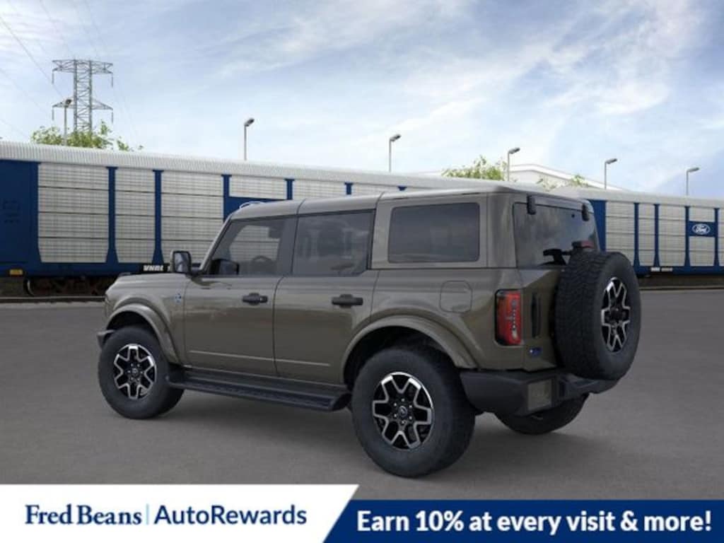New 2026 Ford Bronco Outer Banks SUV
