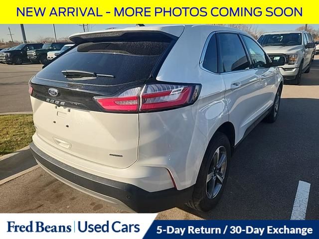 2024 Ford Edge SEL photo 3