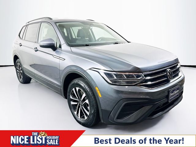 2023 Volkswagen Tiguan S's photo