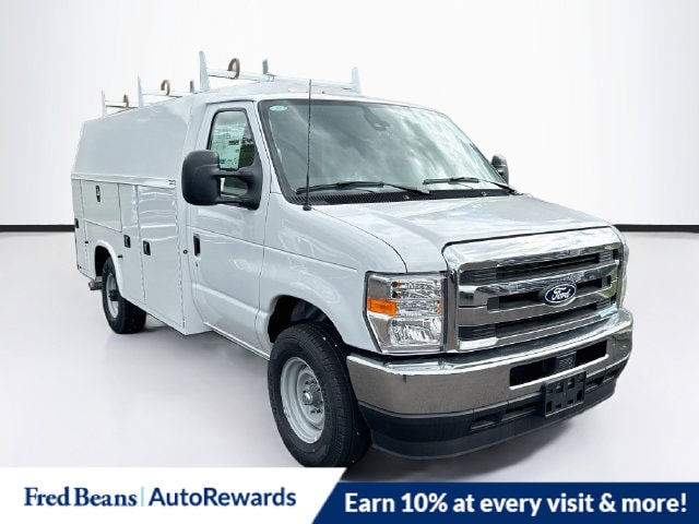 2027 Ford E-350 Cutaway