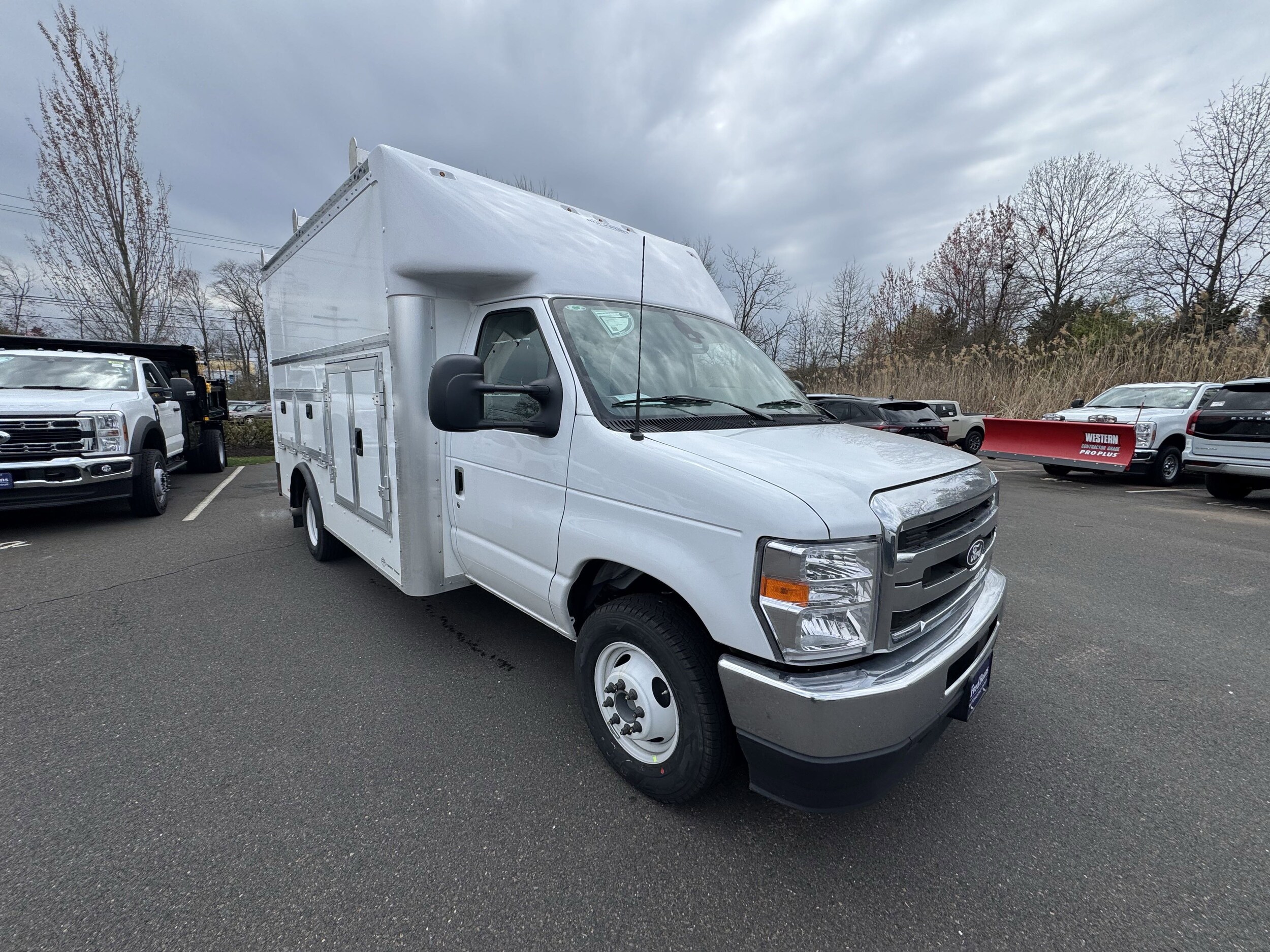 2026 Ford E-350 Base photo 3