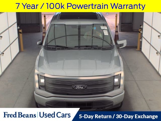 2024 Ford F-150 Lightning Lariat photo 2