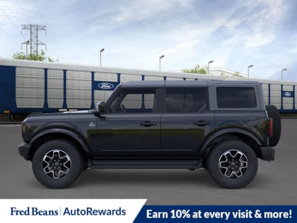 New 2026 Ford Bronco Outer Banks SUV