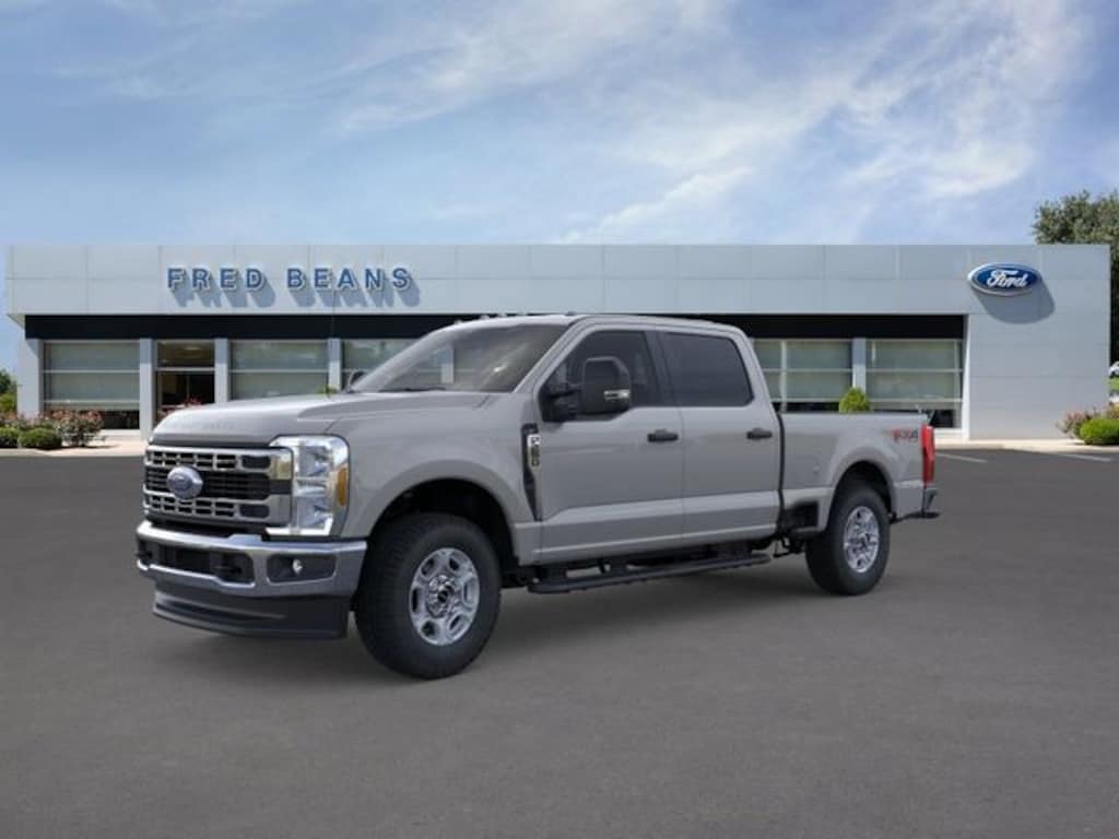 New 2026 Ford F-250 XLT Truck Crew Cab