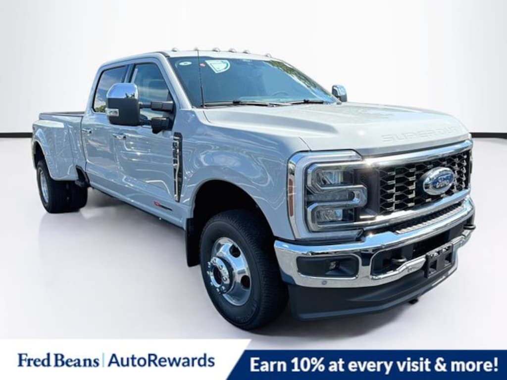 New 2026 Ford F-350 Lariat Truck Crew Cab