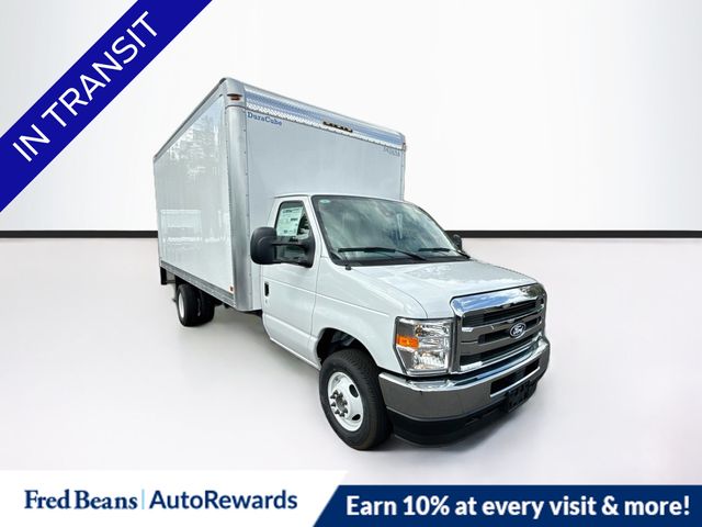 2027 Ford E-450 Cutaway Truck 