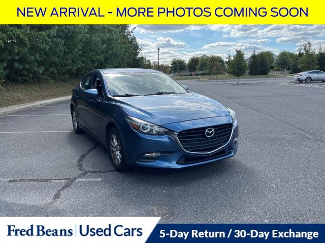 2017 Mazda Mazda3 Sport photo 2