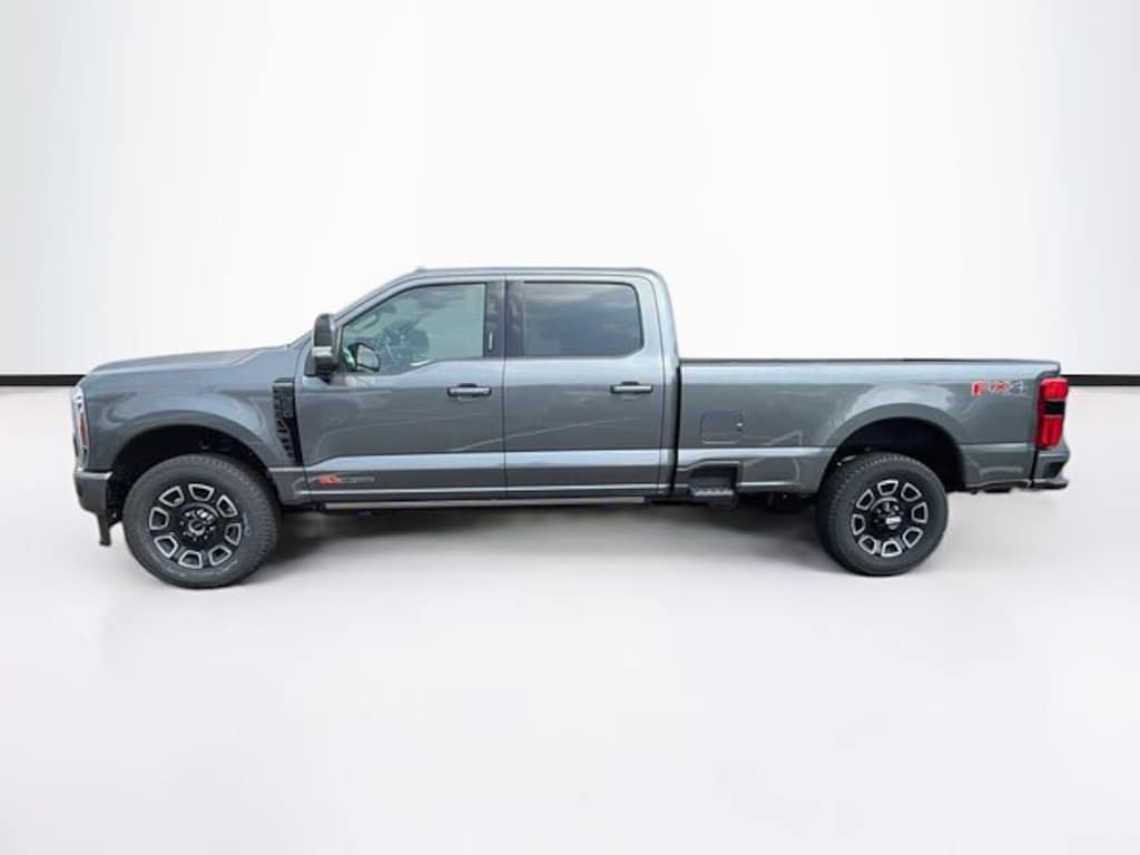 New 2026 Ford F-350 Platinum Truck Crew Cab