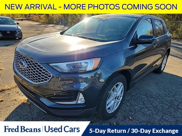 2024 Ford Edge SEL photo 2