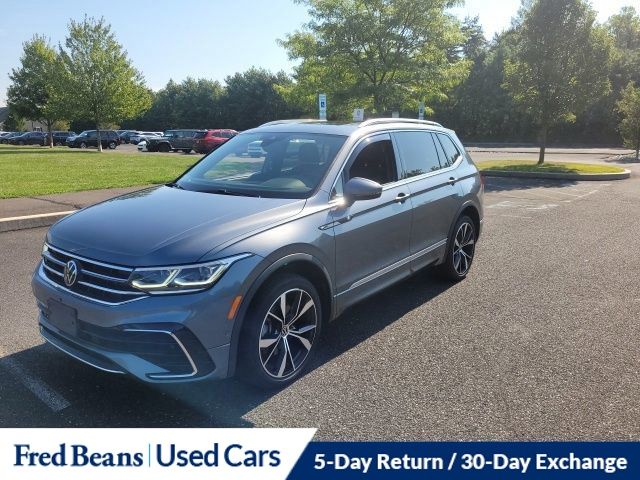 2022 Volkswagen Tiguan SEL Premium R-Line photo 3