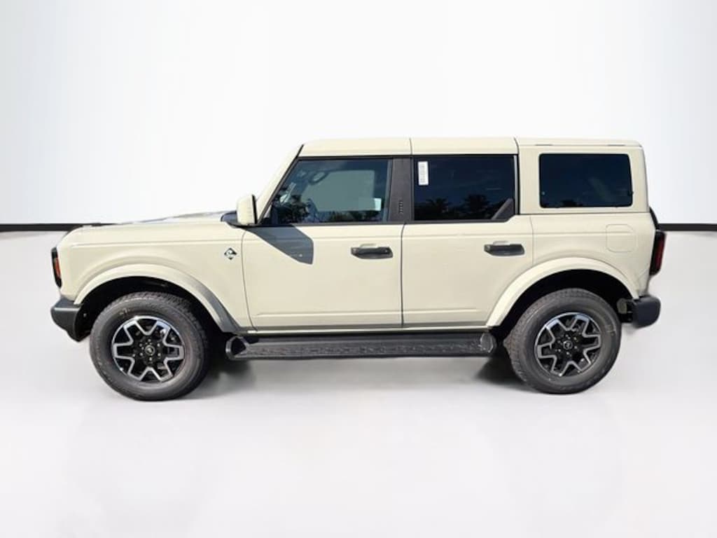 New 2026 Ford Bronco Outer Banks SUV