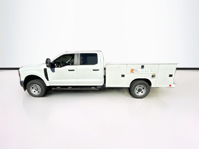 New 2027 Ford F-350 Chassis XL Truck Crew Cab