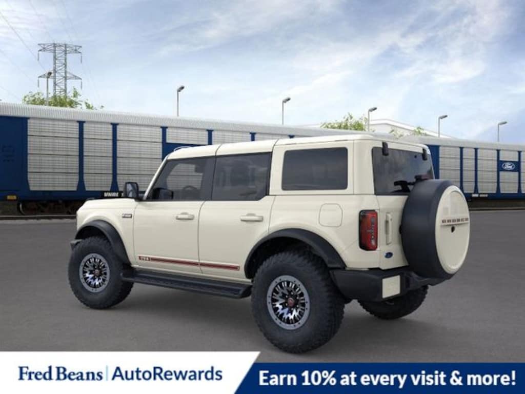 New 2026 Ford Bronco Outer Banks SUV