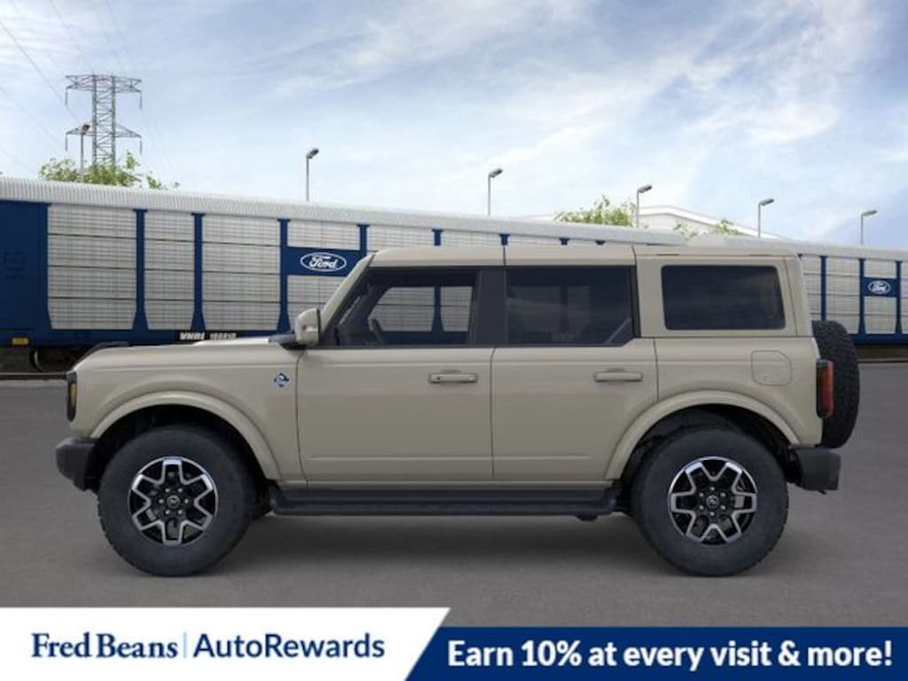 New 2025 Ford Bronco Outer Banks SUV