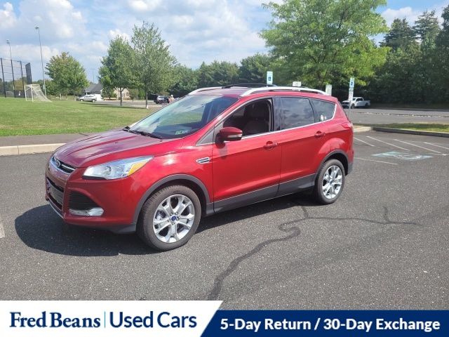 2015 Ford Escape Titanium photo 2