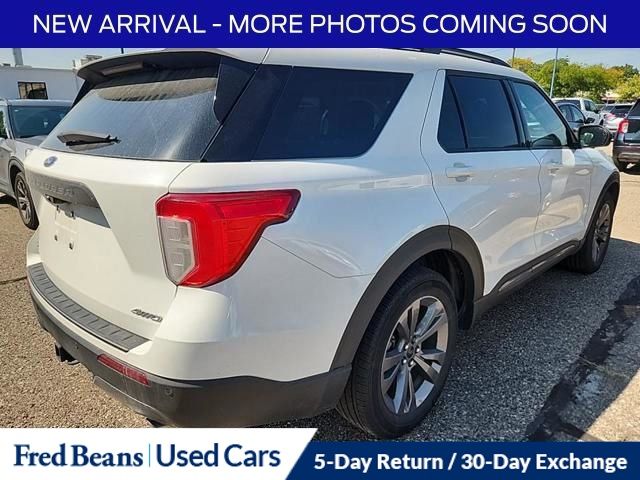 2023 Ford Explorer XLT photo 3