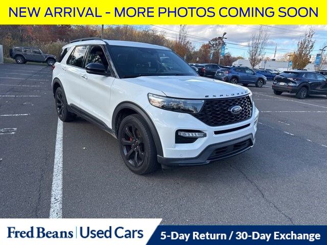 2023 Ford Explorer ST's photo