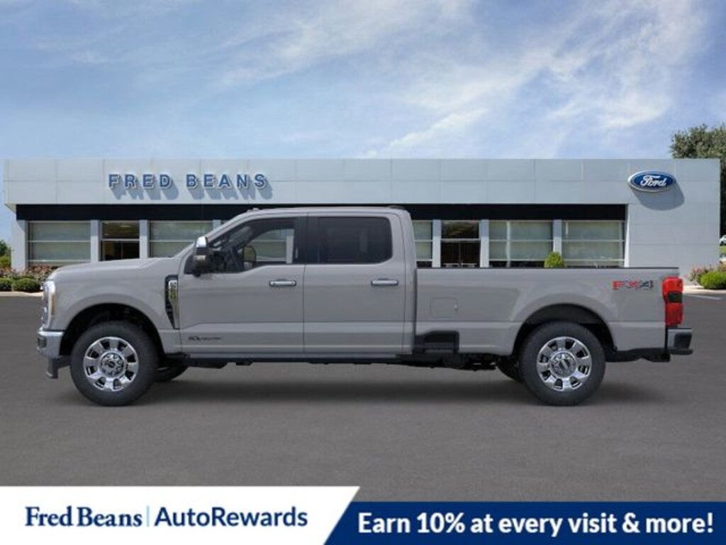 New 2025 Ford F-250 Lariat Truck Crew Cab