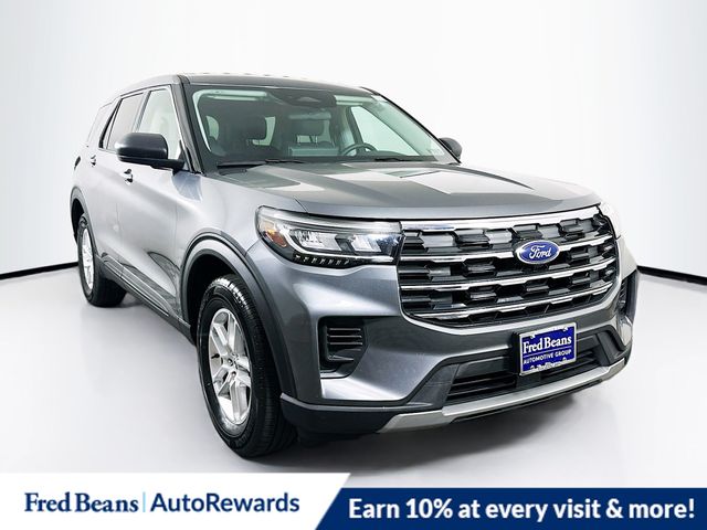 2026 Ford Explorer Active 4WD's photo