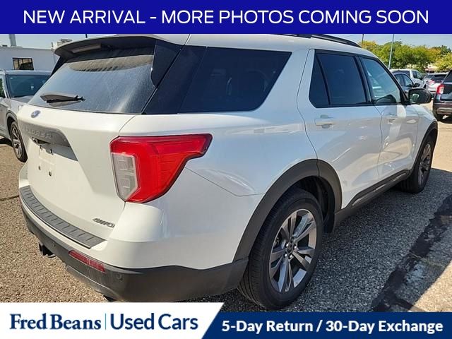 2023 Ford Explorer XLT photo 3