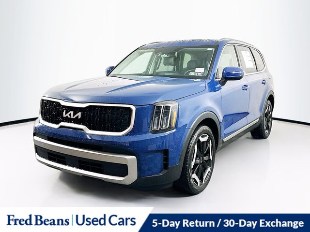 2023 Kia Telluride EX photo 3