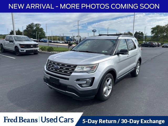 2016 Ford Explorer XLT photo 3